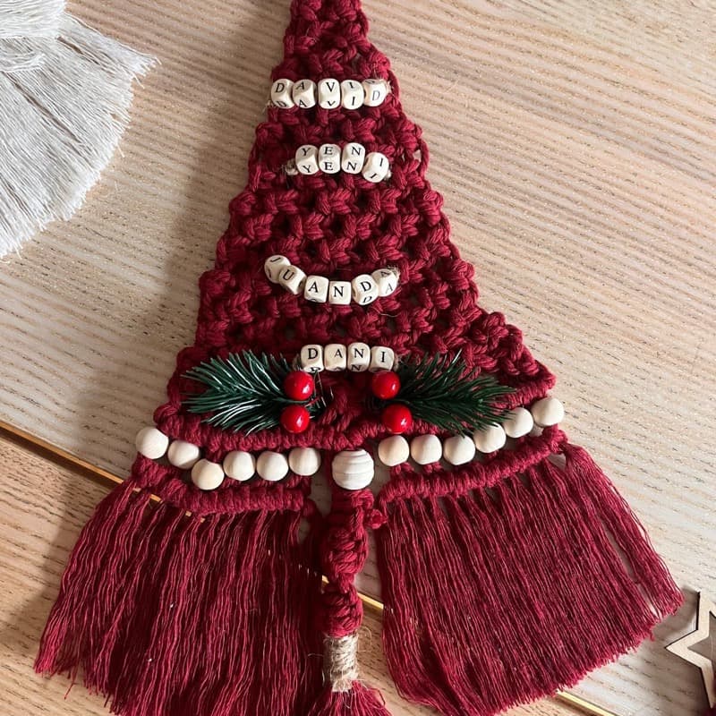 Trabajo artesanal de macramé